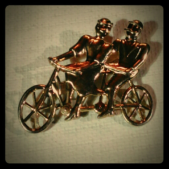 Jewelry - Couple riding a Tandem bike gold tone brooch/pin Jewelry - Couple riding a Tandem bike gold tone brooch/pin